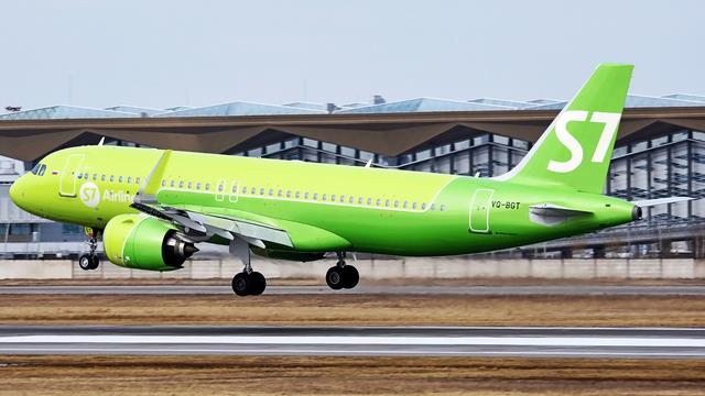 VQ-BGT:Airbus A320:S7 Airlines